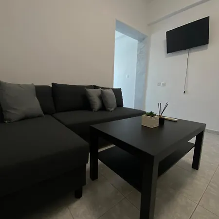 Uka Apartment Nea Iraklia Exterior photo